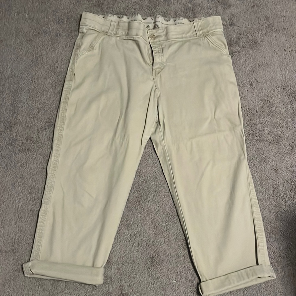 Women’s Capri Calf Length Pant